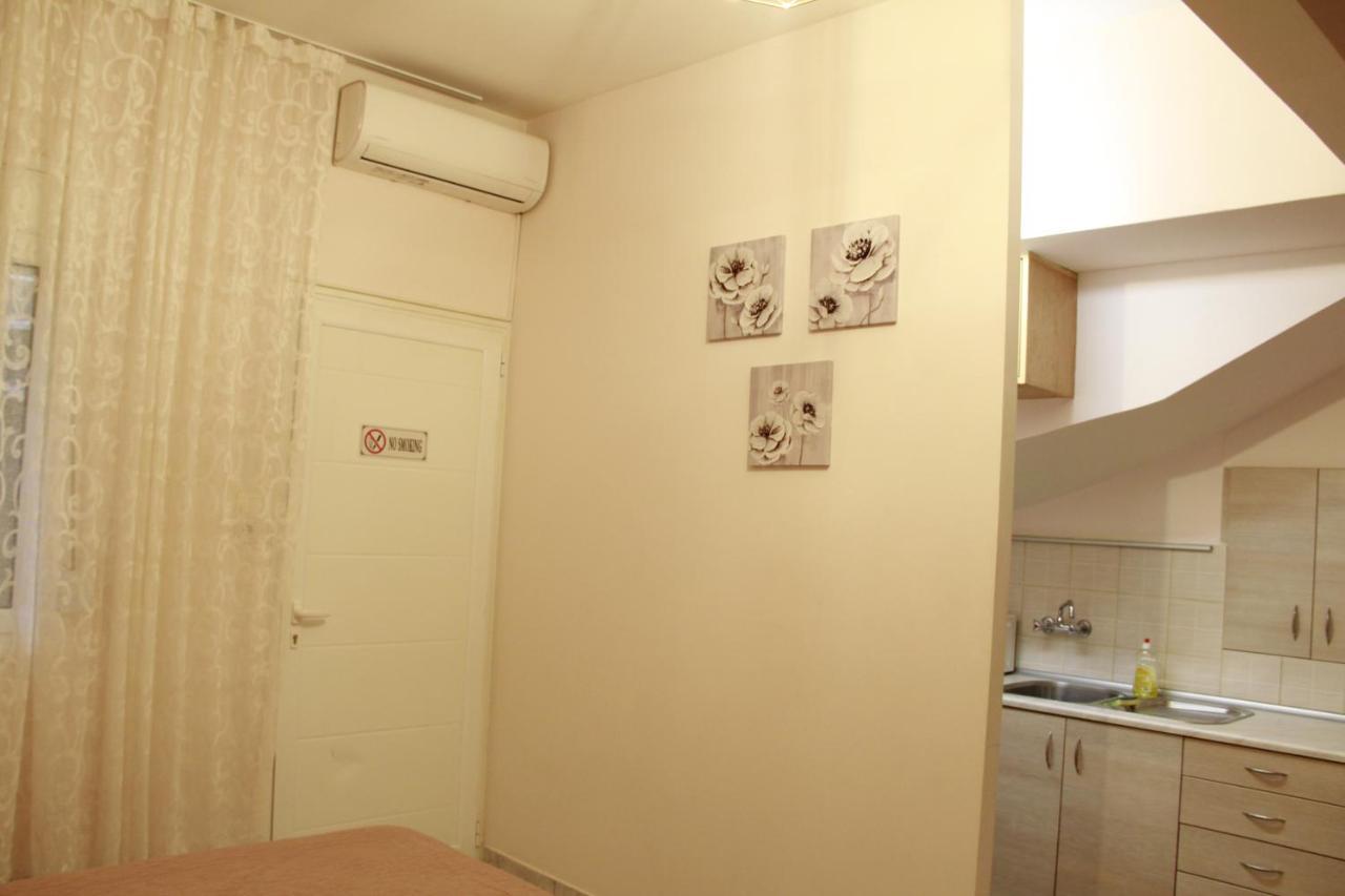 Apartment Eirina Athena Bagian luar foto
